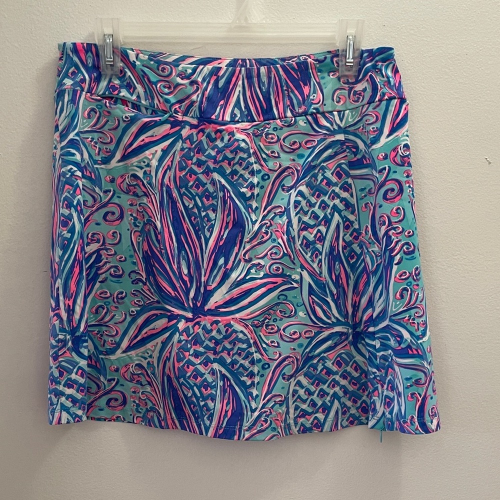 Lulu B, Aqua Floral-Print Mini Skirt with Pink & Blue Accents. Sz Small